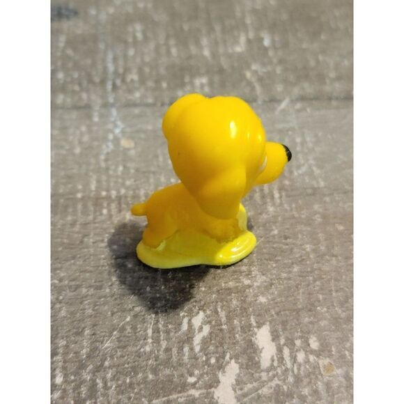 Moose Yellow dog scary barf throw up toy figure - Picture 3 of 5